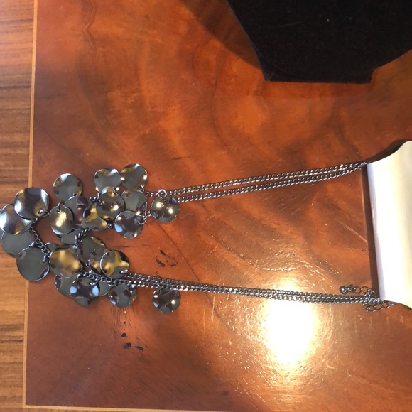 Apt. 9 Shinny charcoal color disc necklace - Picture 3 of 3